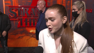 2022-05-14_-_Stranger_Things_Season_4_Premiere_video_3_mp41035.jpg