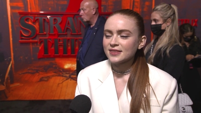 2022-05-14_-_Stranger_Things_Season_4_Premiere_video_3_mp41040.jpg