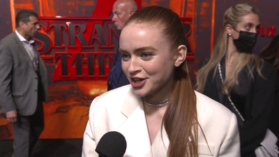 2022-05-14_-_Stranger_Things_Season_4_Premiere_video_3_mp41042.jpg