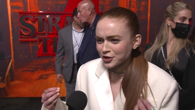 2022-05-14_-_Stranger_Things_Season_4_Premiere_video_3_mp41045.jpg