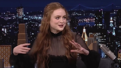 2022-05-24_-_The_Tonight_Show_Starring_Jimmy_Fallon_video_1_mp40029.jpg