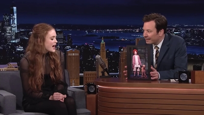 2022-05-24_-_The_Tonight_Show_Starring_Jimmy_Fallon_video_1_mp40080.jpg
