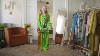 2022-05-26_-_Vogue_Magazine_-_7_Days_7_Looks_long_video_mp41623.jpg