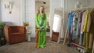2022-05-26_-_Vogue_Magazine_-_7_Days_7_Looks_long_video_mp41624.jpg