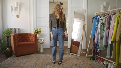 2022-05-26_-_Vogue_Magazine_-_7_Days_7_Looks_long_video_mp41642.jpg