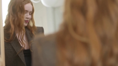 2022-05-26_-_Vogue_Magazine_-_7_Days_7_Looks_long_video_mp41680.jpg
