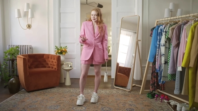 2022-05-26_-_Vogue_Magazine_-_7_Days_7_Looks_long_video_mp41723.jpg