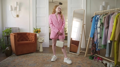 2022-05-26_-_Vogue_Magazine_-_7_Days_7_Looks_long_video_mp41741.jpg