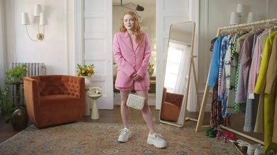 2022-05-26_-_Vogue_Magazine_-_7_Days_7_Looks_long_video_mp41742.jpg