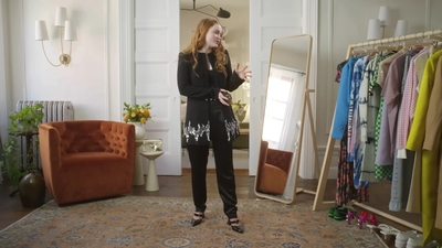 2022-05-26_-_Vogue_Magazine_-_7_Days_7_Looks_long_video_mp41789.jpg