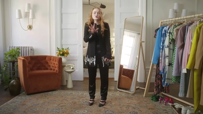 2022-05-26_-_Vogue_Magazine_-_7_Days_7_Looks_long_video_mp41798.jpg