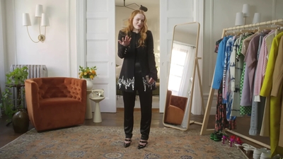 2022-05-26_-_Vogue_Magazine_-_7_Days_7_Looks_long_video_mp41801.jpg