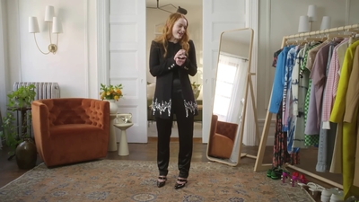 2022-05-26_-_Vogue_Magazine_-_7_Days_7_Looks_long_video_mp41802.jpg