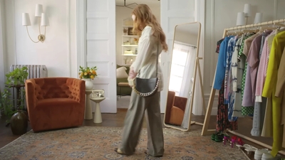 2022-05-26_-_Vogue_Magazine_-_7_Days_7_Looks_long_video_mp41815.jpg