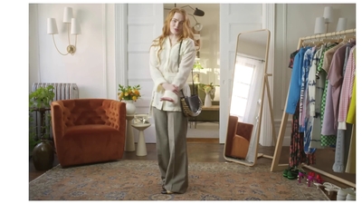 2022-05-26_-_Vogue_Magazine_-_7_Days_7_Looks_long_video_mp41816.jpg