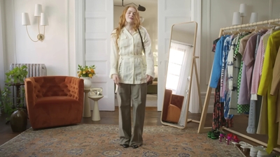 2022-05-26_-_Vogue_Magazine_-_7_Days_7_Looks_long_video_mp41842.jpg