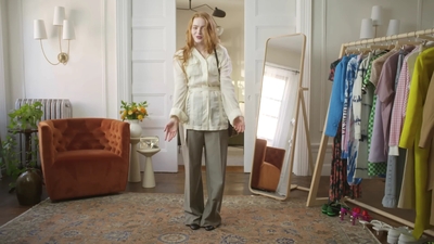 2022-05-26_-_Vogue_Magazine_-_7_Days_7_Looks_long_video_mp41843.jpg