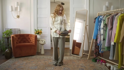 2022-05-26_-_Vogue_Magazine_-_7_Days_7_Looks_long_video_mp41848.jpg