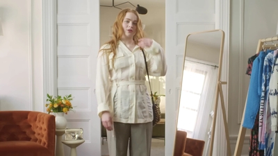 2022-05-26_-_Vogue_Magazine_-_7_Days_7_Looks_long_video_mp41855.jpg