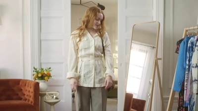 2022-05-26_-_Vogue_Magazine_-_7_Days_7_Looks_long_video_mp41858.jpg