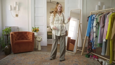 2022-05-26_-_Vogue_Magazine_-_7_Days_7_Looks_long_video_mp41878.jpg