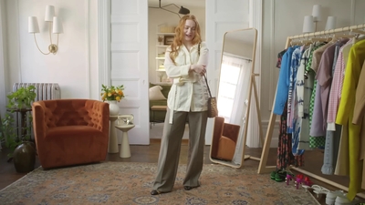 2022-05-26_-_Vogue_Magazine_-_7_Days_7_Looks_long_video_mp41885.jpg