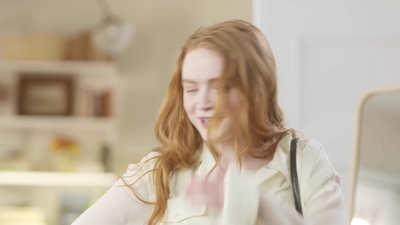 2022-05-26_-_Vogue_Magazine_-_7_Days_7_Looks_long_video_mp41890.jpg