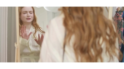2022-05-26_-_Vogue_Magazine_-_7_Days_7_Looks_long_video_mp41900.jpg