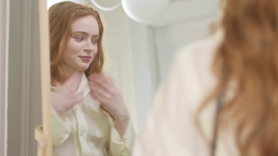 2022-05-26_-_Vogue_Magazine_-_7_Days_7_Looks_long_video_mp41910.jpg