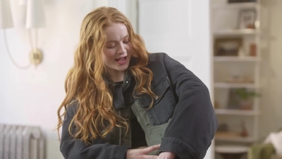 2022-05-26_-_Vogue_Magazine_-_7_Days_7_Looks_long_video_mp41930.jpg