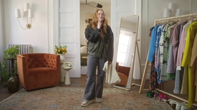 2022-05-26_-_Vogue_Magazine_-_7_Days_7_Looks_long_video_mp41940.jpg