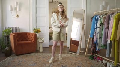 2022-05-26_-_Vogue_Magazine_-_7_Days_7_Looks_long_video_mp42014.jpg