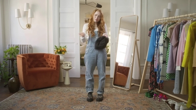 2022-05-26_-_Vogue_Magazine_-_7_Days_7_Looks_long_video_mp42122.jpg