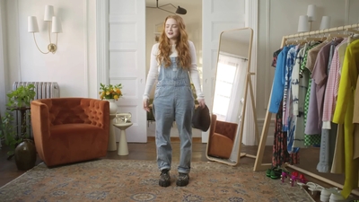 2022-05-26_-_Vogue_Magazine_-_7_Days_7_Looks_long_video_mp42123.jpg