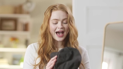 2022-05-26_-_Vogue_Magazine_-_7_Days_7_Looks_long_video_mp42126.jpg
