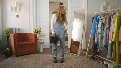 2022-05-26_-_Vogue_Magazine_-_7_Days_7_Looks_long_video_mp42132.jpg