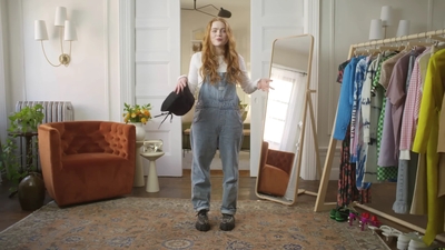 2022-05-26_-_Vogue_Magazine_-_7_Days_7_Looks_long_video_mp42134.jpg