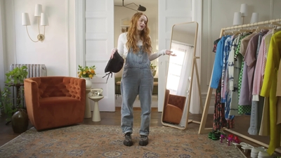 2022-05-26_-_Vogue_Magazine_-_7_Days_7_Looks_long_video_mp42135.jpg