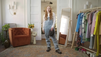 2022-05-26_-_Vogue_Magazine_-_7_Days_7_Looks_long_video_mp42156.jpg