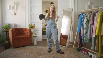 2022-05-26_-_Vogue_Magazine_-_7_Days_7_Looks_long_video_mp42173.jpg