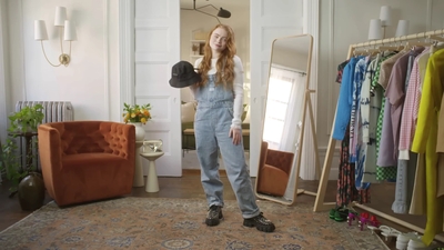 2022-05-26_-_Vogue_Magazine_-_7_Days_7_Looks_long_video_mp42174.jpg