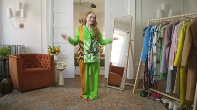 2022-05-26_-_Vogue_Magazine_-_7_Days_7_Looks_long_video_mp42193.jpg