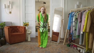 2022-05-26_-_Vogue_Magazine_-_7_Days_7_Looks_long_video_mp42195.jpg