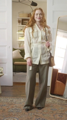 2022-05-26_-_Vogue_Magazine_-_7_Days_7_Looks_mp40033.jpg