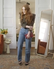 2022-05-26_-_Vogue_Magazine_-_7_Days_7_Looks_long_video_mp41648.jpg