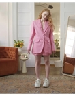 2022-05-26_-_Vogue_Magazine_-_7_Days_7_Looks_long_video_mp41707.jpg