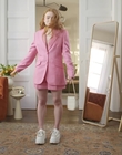 2022-05-26_-_Vogue_Magazine_-_7_Days_7_Looks_long_video_mp41716.jpg