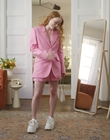 2022-05-26_-_Vogue_Magazine_-_7_Days_7_Looks_long_video_mp41725.jpg