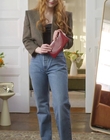 Filename=2022-05-26_-_Vogue_Magazine_-_7_Days_7_Looks_mp40028.jpg
Filesize=375KiB
Dimensions=720x1280
Date added=Jul 03, 2022 2022-05-26_-_Vogue_Magazine_-_7_Days_7_Looks_mp40028.jpg