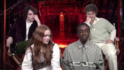 2022-05-27_-_MTV_News_-_Stranger_Things_Cast_on_Their_Favorite_S4_BTS_Moments_mp43433.jpg